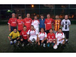 Bözüyüklüler Halı Sahada Mücadele Etti