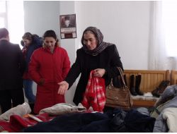 Posof Okuma Salonu, Başarılı Öğrencileri Kıyafetle Ödüllendirdi