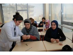 Pursaklar'da Kadınlar Boş Zamanlarında Meslek Öğreniyor