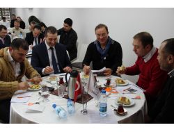 İzge İşadamlarına Zamanı Kullanmayı Anlattı