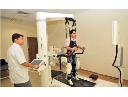 Akü, Tatlıses’in Tedavisinde De Kullanılan Robotik Cihazı Aldı