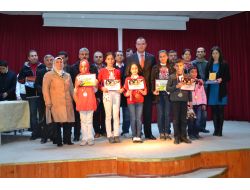 KİTAP KURTLARI ÖDÜLLENDİRİLDİ