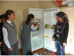 Eşinin Terk Ettiği İki Çocuklu Kadına İlkokul Öğrencileri Sahip Çıktı