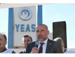 Özelleştirme Karşıtı İşçiler İhale Salonunu Bastı