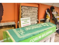 Oğlunun Cenaze Namazını Kıldırdı