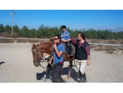 Atla Terapi Zihinsel Engelli Çocuklarda Stresi Azalttı