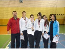 Yağmur Lisesi Kızları, Masa Tenisinde Birinci Oldu