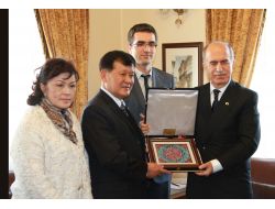 Türk Okulundan Memnun Kalan Taylandlılar Yenileri İçin Bursa’da