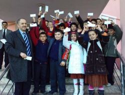 Bu Okulda Kurallara En Çok Uyan Hediye Çeki Kazanıyor