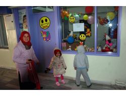 Simav Devlet Hastanesi'nden Çocuklara Moral Terapisi