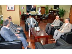 Eğitim-bir-sen'den Rektör Laçiner'e Destek