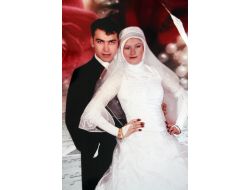 Mutlulukları Fotoğraflarda Kaldı