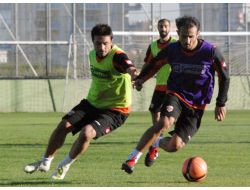 Adanaspor, Şanlıurfaspor'a Bileniyor