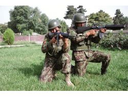 Afganistan'da Bir Polis, Yabancı Askerlere Ateş Etti