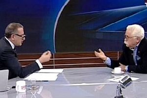 "Salak mıyım ben... Evet salaksın!"