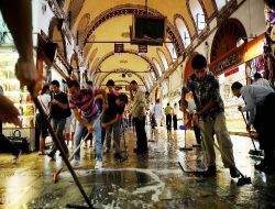 Tarihi Kapalıçarşı Sular Altında