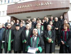 Avukatlar, Meslektaşlarının Darp Edilmesini Kınadı