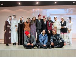 Üniversite Sınavına Tiyatro Oyunuyla Hazırlanıyorlar