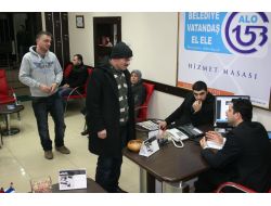 'Alo, Pembe Masa Mı Kızıma Birisi Talip Oldu, Nasıl Birisi Acaba?'