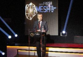 Arınç: Birand, yoğun bakımda..