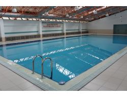 Büyükşehir Mamaklı Hanımlara Yüzme Kursu Fırsatı Sunuyor