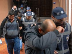 Ptt'nin Posta Taşıma İhalelerine Fesat Karıştıran Çete Çökertildi