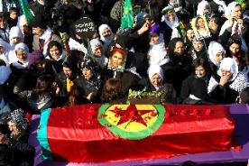 Cenaze töreninde Öcalan fotoğrafı yok