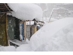 Hakkari'de 17 Köy Yolu Ulaşıma Kapalı
