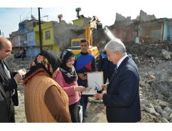 Adana’nın Kuzeyi İle Güneyini Birleştirecek Bulvarın Yapımı Sürüyor