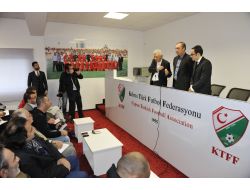 Kıbrıs Türk Ve Rum Futbol Federasyon Yetkililerinin Görüşmesi Tamamlandı