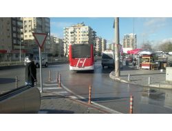 İzmir Soğukkuyu Kavşağı'nı Minibüsler Tehdit Ediyor