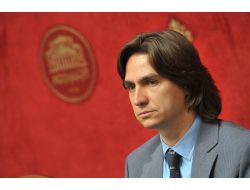 Bolşoy Tiyatrosu’nun Ünlü Sanat Yönetmeni Filin’e Asitli Saldırı