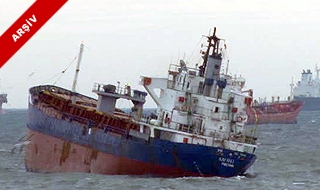 Rize'de yük gemisi battı!