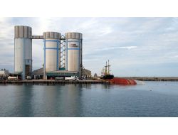 Rize’de Kuru Yük Gemisi Yan Yattı: Bir Gemi Adamı Kayıp