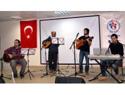 Vakfıkebir'de Gençler Halk Müziği Konserinde Stres Attı
