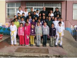 Karatlı Şehit Şahin Yılmaz İlkokulu'nda Tekvando Kuşak Heyacanı Yaşandı