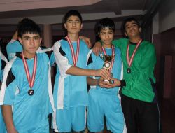 Aydıncık Çok Programlı Lisesi Futsalda 3’üncü Oldu