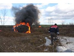 Hileli Avlanmada Kullanılan 34 Avcı Kulübesi Yakıldı