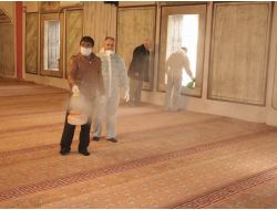 Camiler Gribe Karşı Dezenfekte Ediliyor