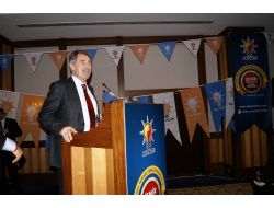 Bakan Günay: İzmir'i Daha Yetenekli Eller Yönetmeli