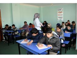 Mikad Okuma Salonu Öğrencileri Seviye Tespit Sınavında Ter Döktü