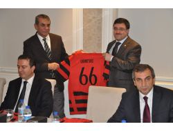 Ak Parti'li Başer: Türkiye’de Başarılı Sporculara Ak Parti Sahip Çıktı