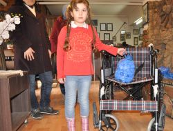 Minik Su Naz, 1 Milyon Mavi Kapakla 3 Engellinin Yüzünü Güldürdü