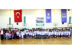 Kış Spor Okullarını Tamamlayan Minikler Sertifikalarını Aldılar