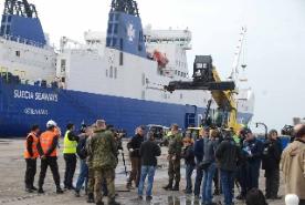 Patriotlar 300 araç-100 konteynerle getirildi