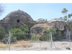 Burhaniye'deki Tarihî Pazarbaşı Hamamı Restore Edilecek