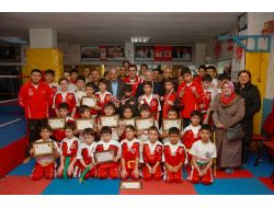 Başarılı Sporcular Diplomalarını Karnelerinden Önce Aldı