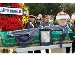 Trafik Kazasında Ölen Gitarist Öke Aydemir Toprağa Verildi