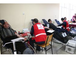 Erzincan Şeker Fabrikası Çalışanları Kan Verdi