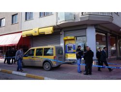 Yüzünü Atkı İle Kapatıp Ptt Şubesini Soydu